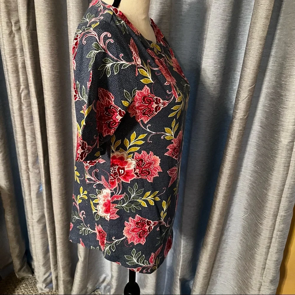 Loft Womens Size Small Blue Pink Floral Short Sleeve Cotton‎ Crewneck Shirt NEW